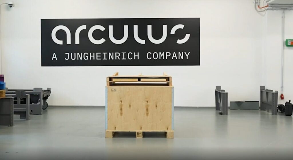 Our robot demos kit comes in a box. The image shows the box with the kit in the testing area of arculus office in München